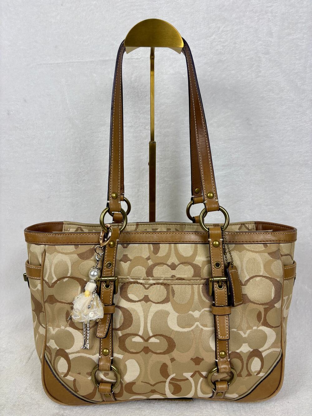 Coach Vintage Y2K Signature C Gallery Tote in Khaki Signature C Jacquard